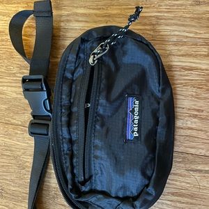 Patagonia ultralight black hole mini hip pack / Fanny pack 1 L
